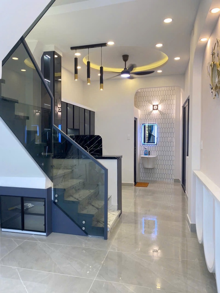 Bán nhà hẻm tại Nguyễn Văn Luông Q6, Giá 5,6 tỷ, 35,1m2, 4 tầng 3PN 3WC, nhà mới tinh vào ở ngay